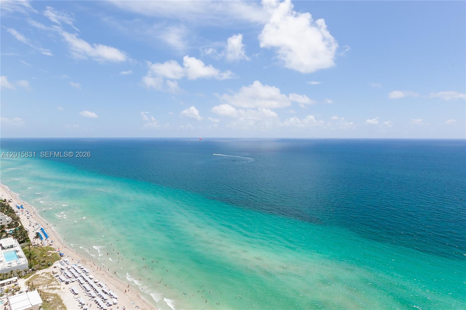 BEACH CLUB II - Residential