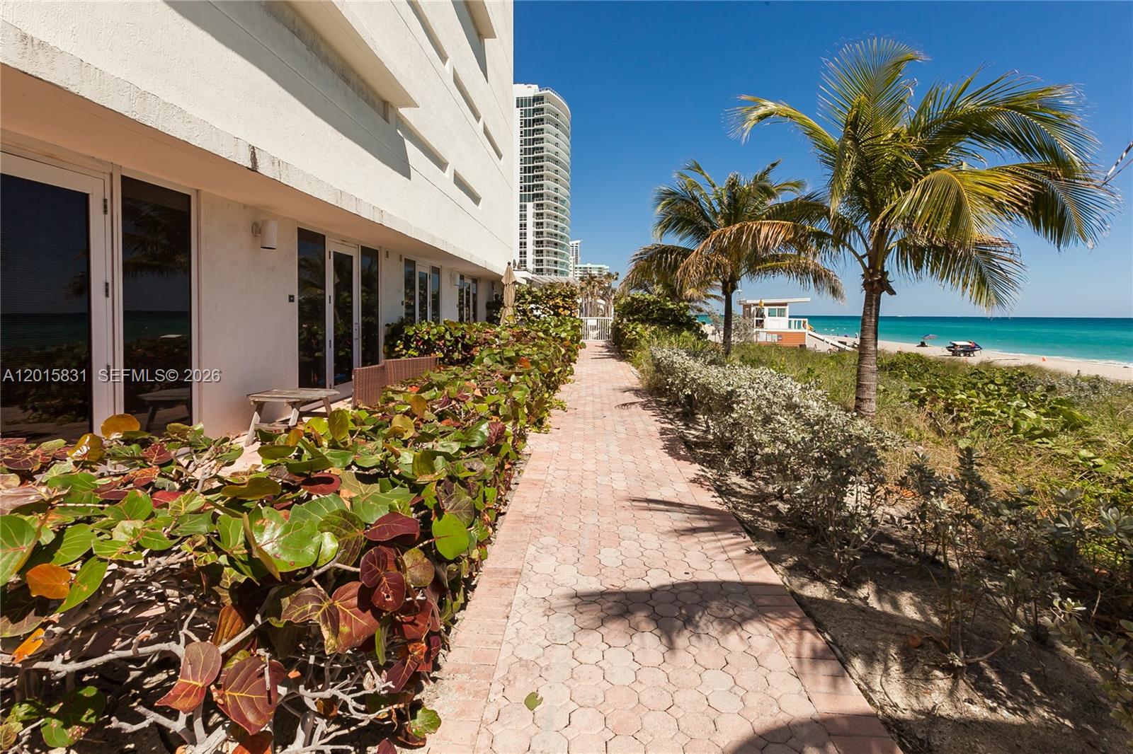BEACH CLUB II - Residential