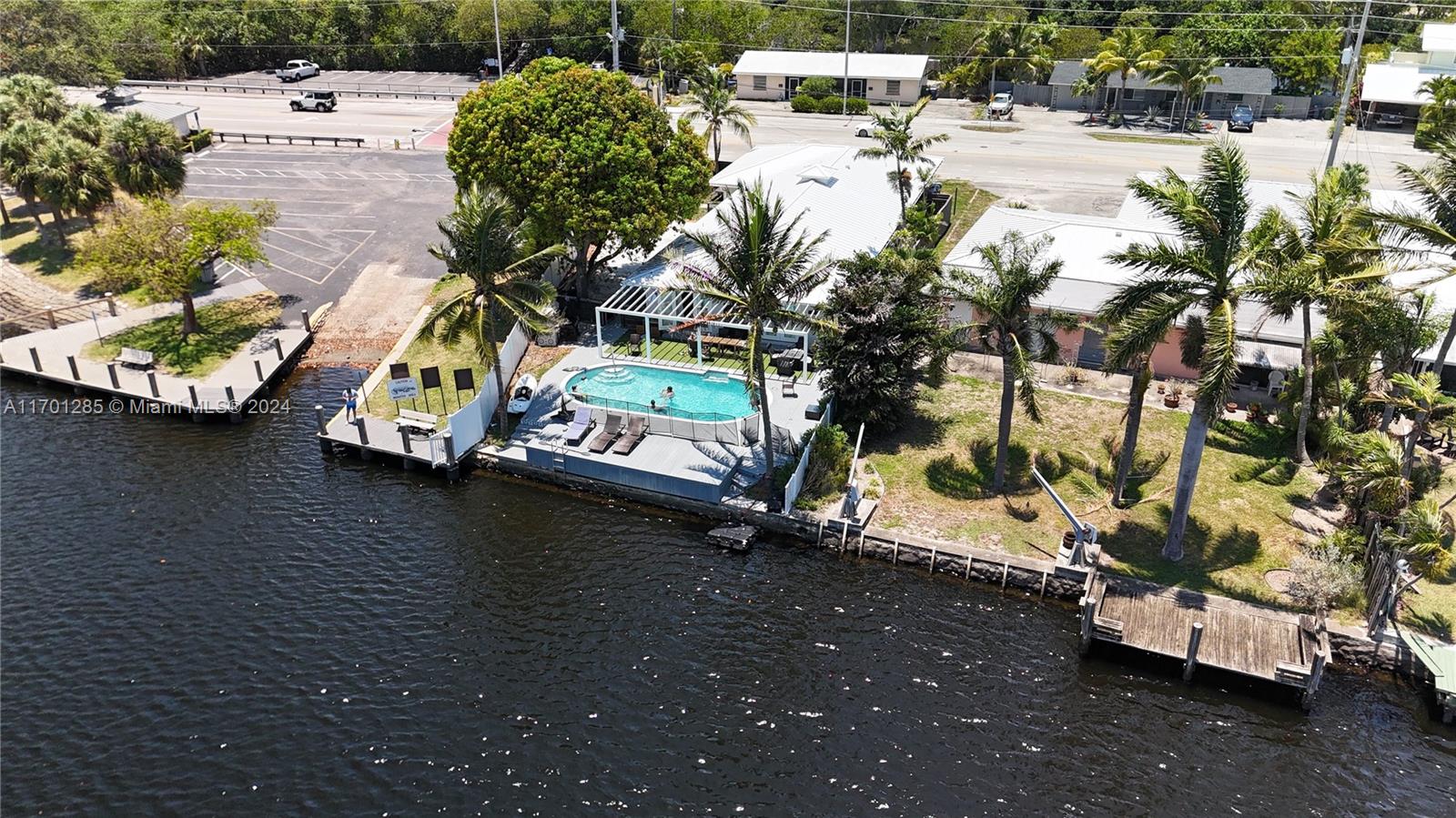 EDGEWATER ESTATES-AMEN PL - Residential Lease