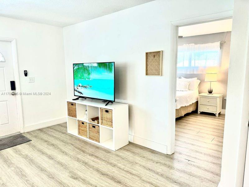 EDGEWATER ESTATES-AMEN PL - Residential Lease