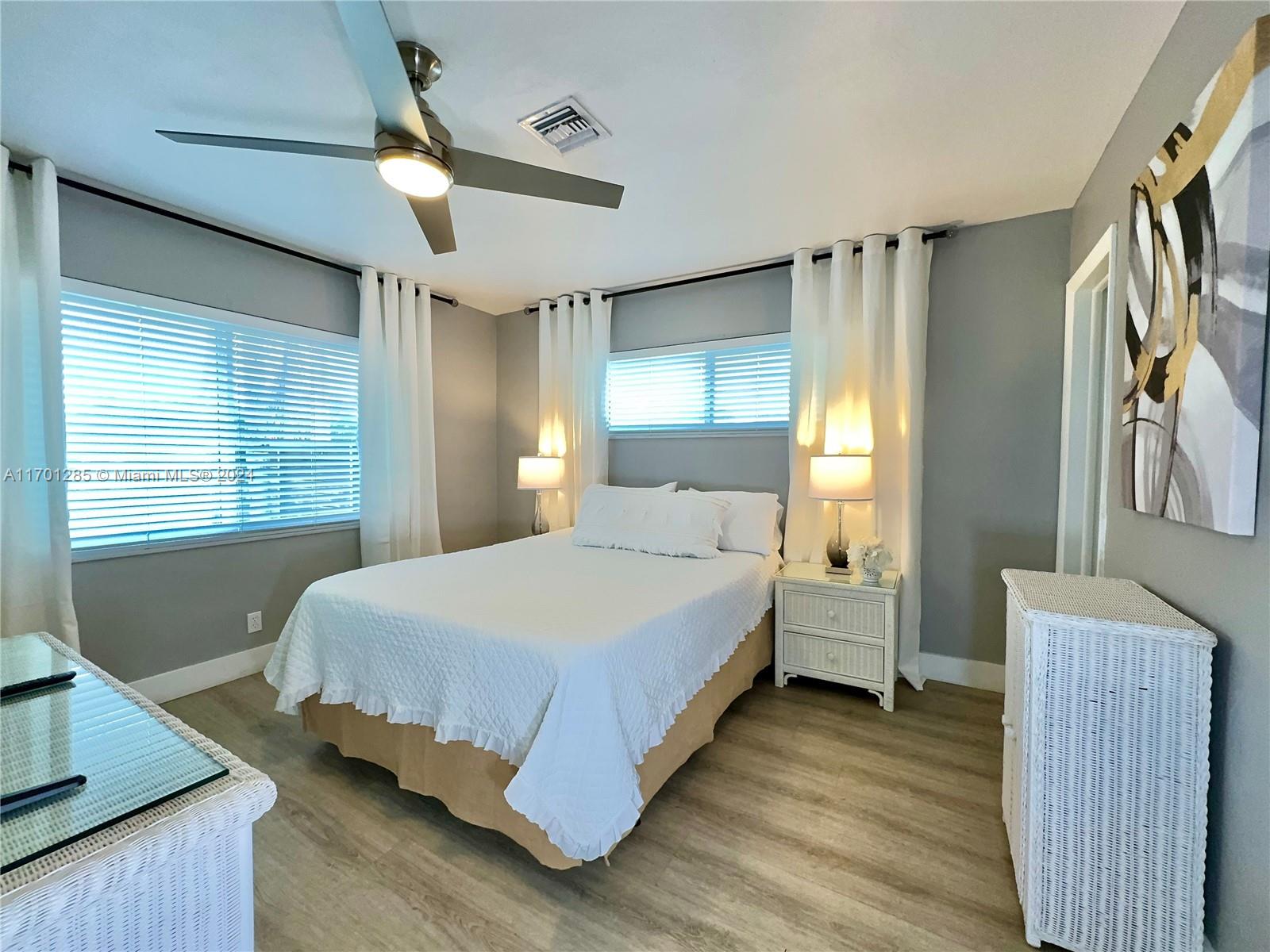 EDGEWATER ESTATES-AMEN PL - Residential Lease