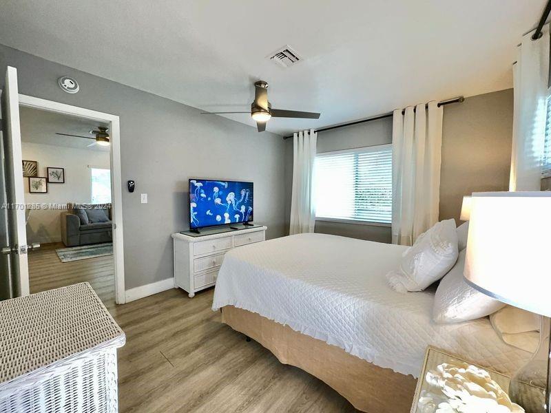 EDGEWATER ESTATES-AMEN PL - Residential Lease