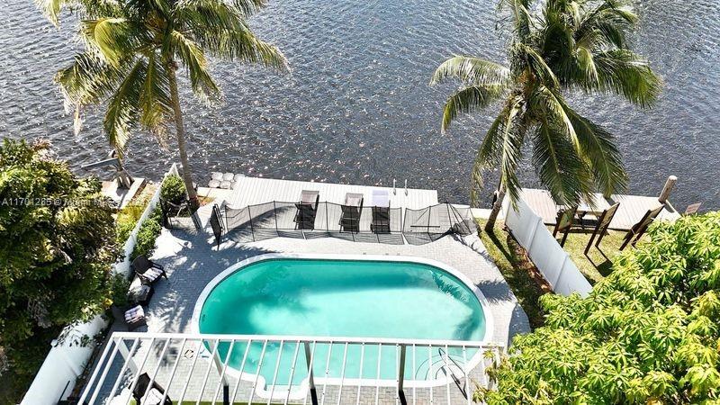 EDGEWATER ESTATES-AMEN PL - Residential Lease