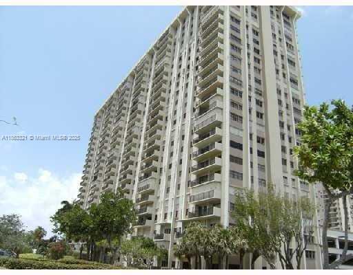 SUMMIT CONDO - Residential