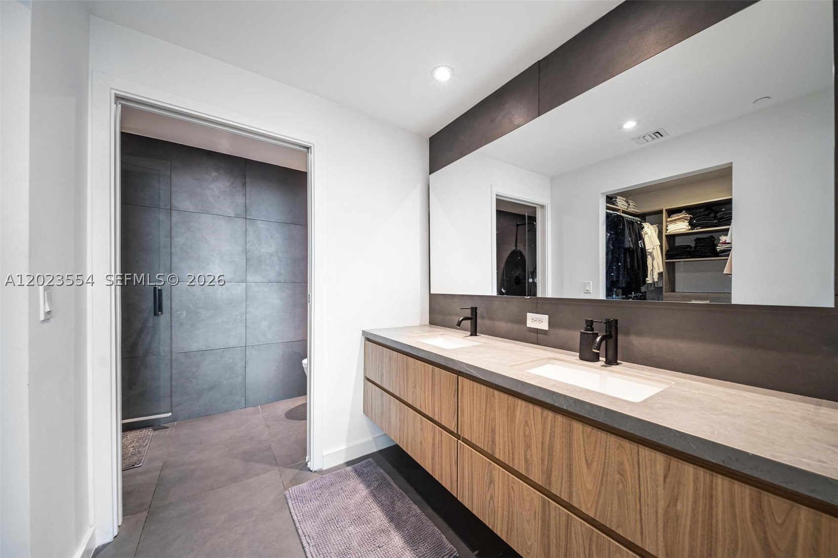BAY HOUSE MIAMI CONDO - Residential