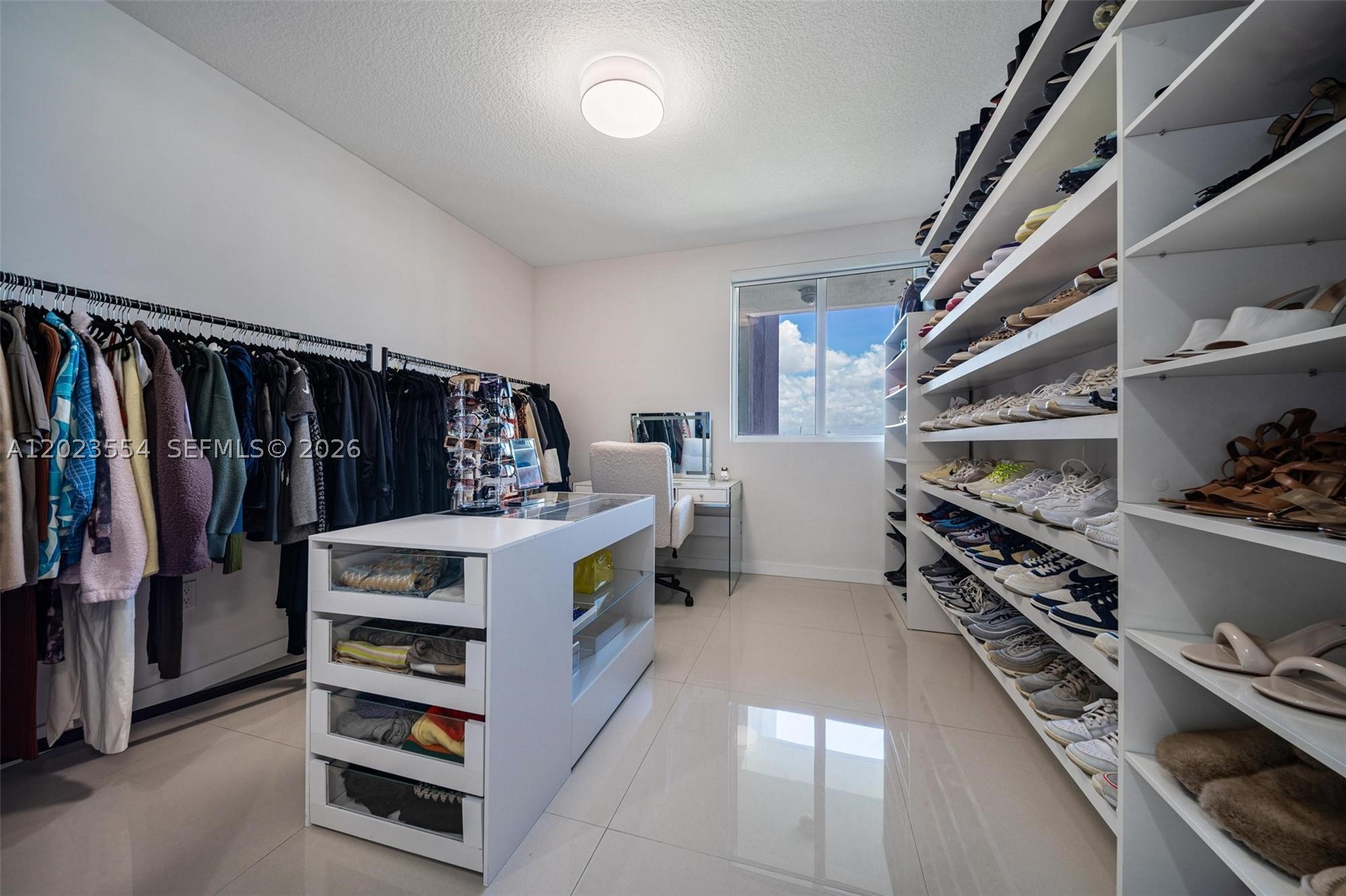 BAY HOUSE MIAMI CONDO - Residential