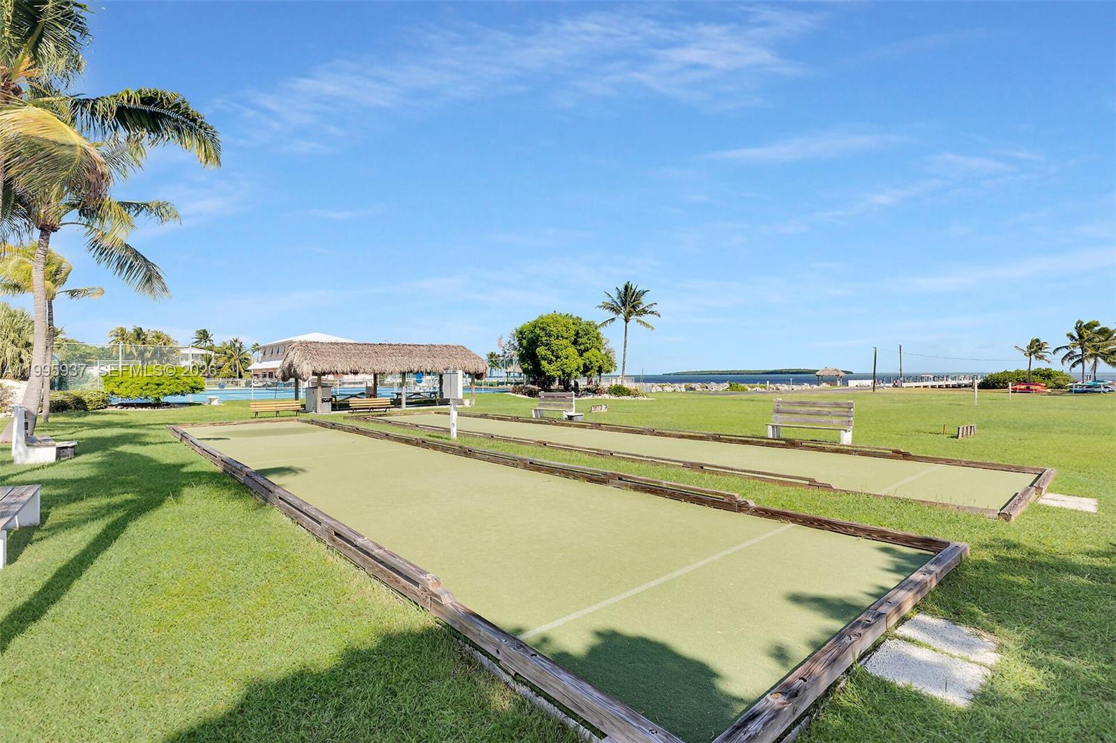 SILVER SHORES MOBILE HOME - Residential