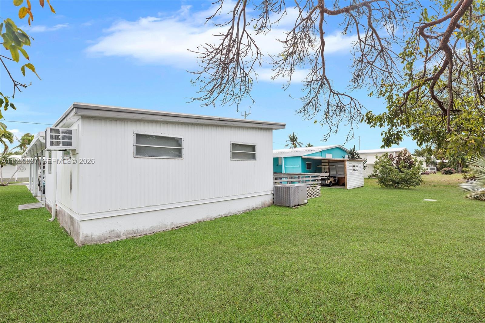 SILVER SHORES MOBILE HOME - Residential