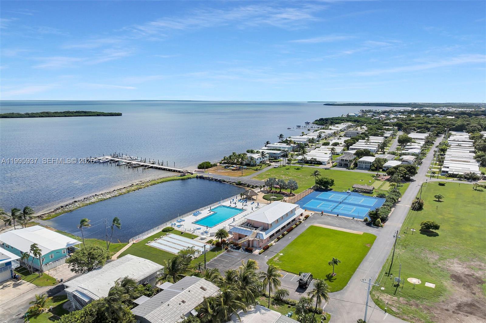 SILVER SHORES MOBILE HOME - Residential