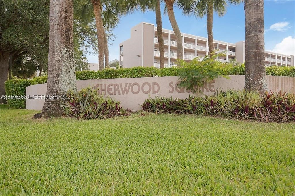 SHERWOOD SQUARE CONDOMINI - Residential