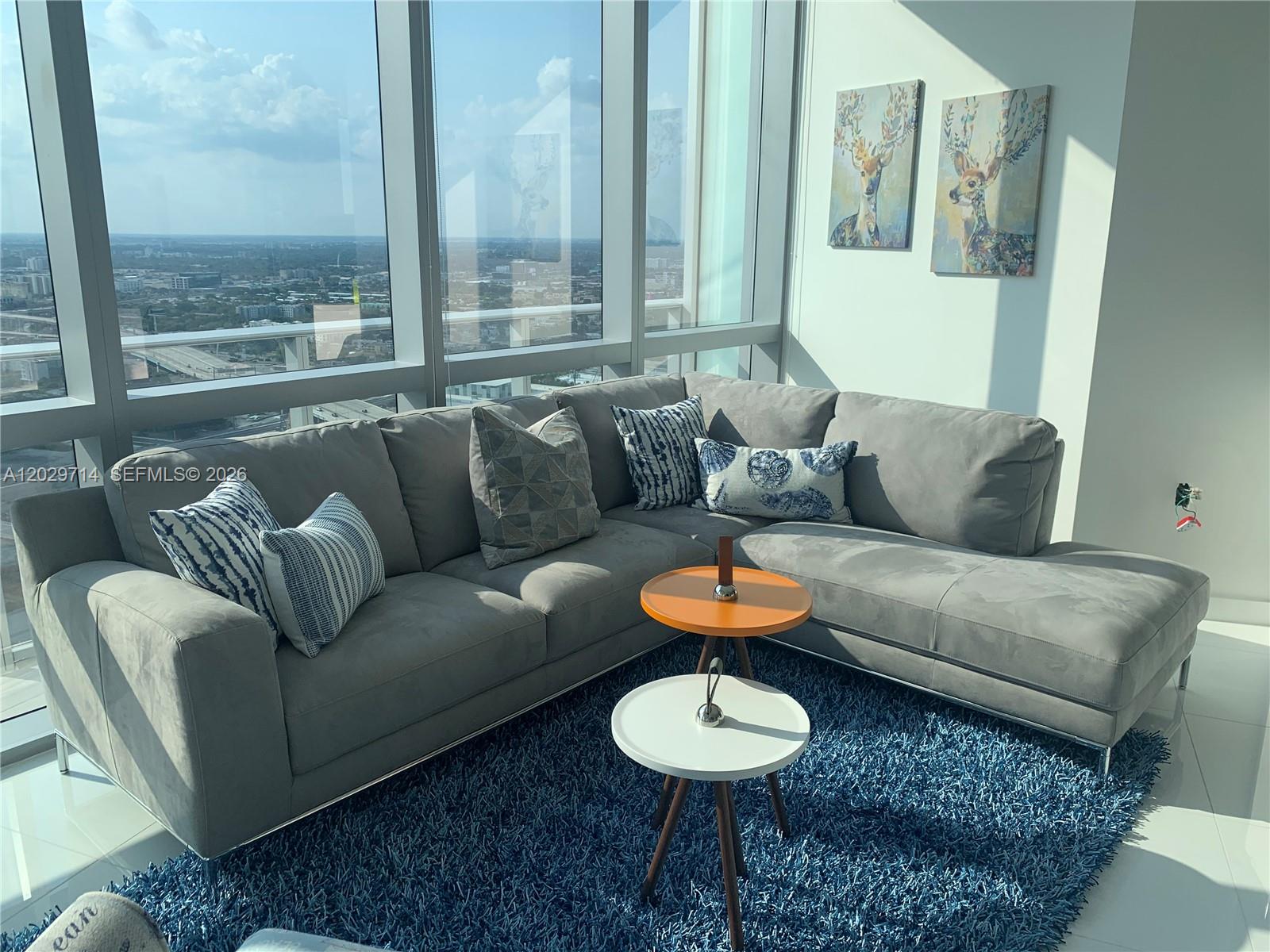 PARAMOUNT MIAMI WORLDCENT - Residential Lease