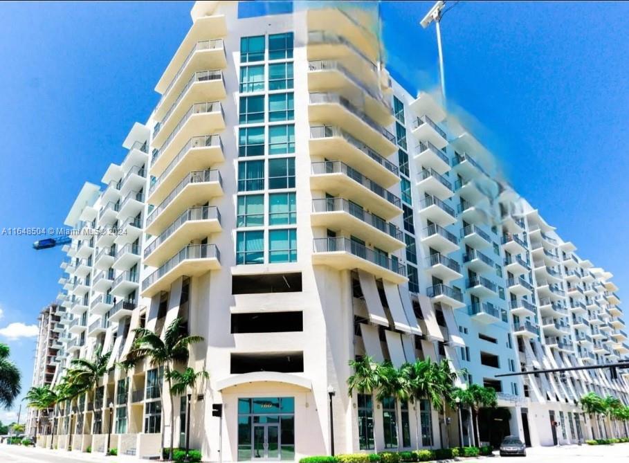 HOLLYWOOD STATION RES CON - Residential Lease