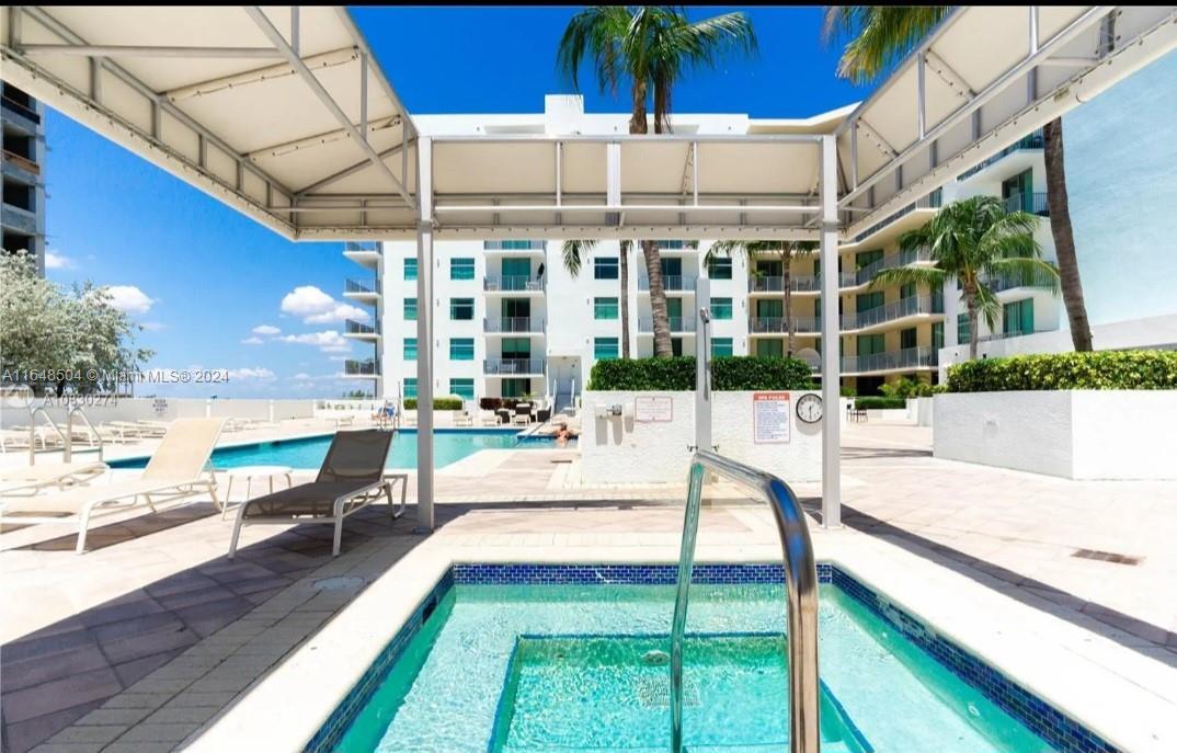 HOLLYWOOD STATION RES CON - Residential Lease