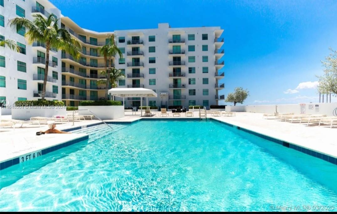 HOLLYWOOD STATION RES CON - Residential Lease
