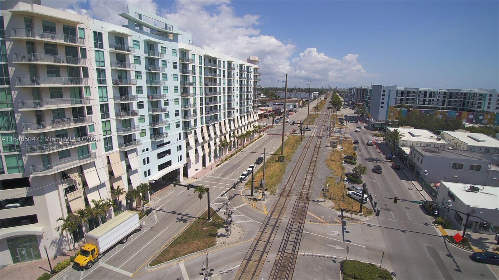 HOLLYWOOD STATION RES CON - Residential Lease