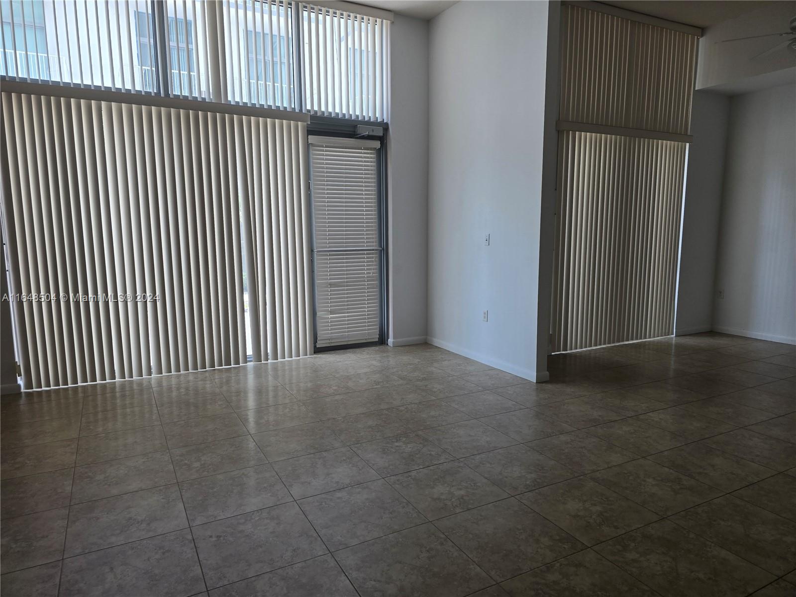 HOLLYWOOD STATION RES CON - Residential Lease