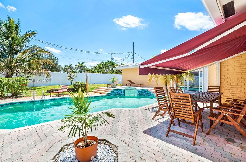 CORAL RIDGE ISLES - Residential