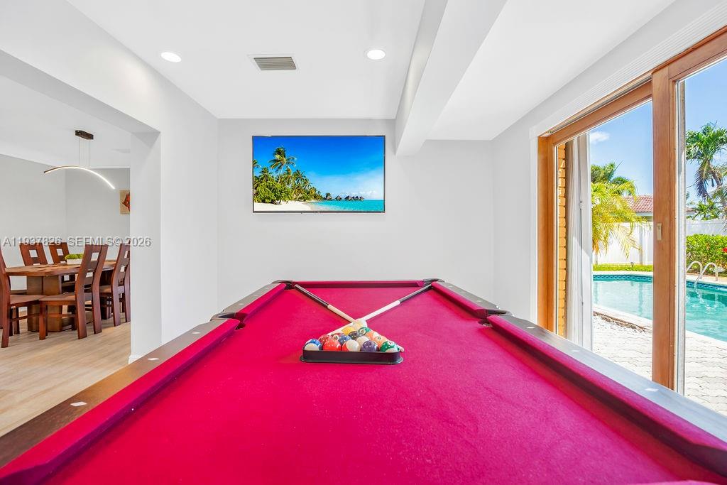 CORAL RIDGE ISLES - Residential