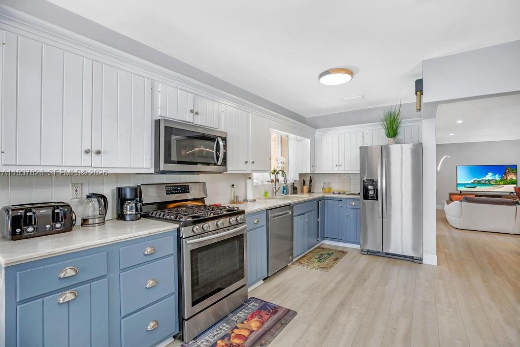 CORAL RIDGE ISLES - Residential