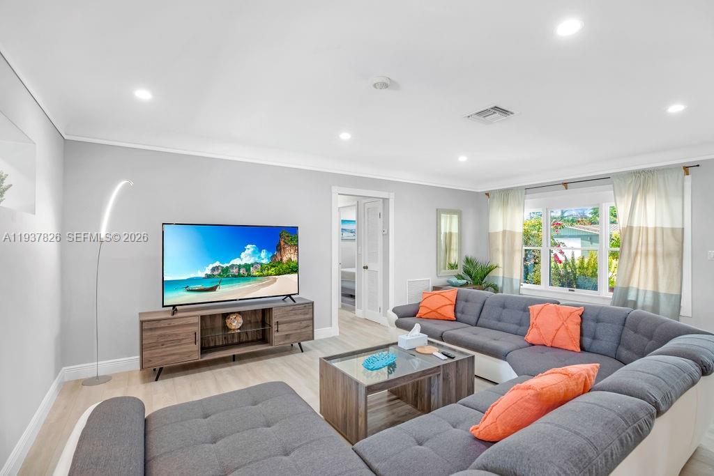 CORAL RIDGE ISLES - Residential