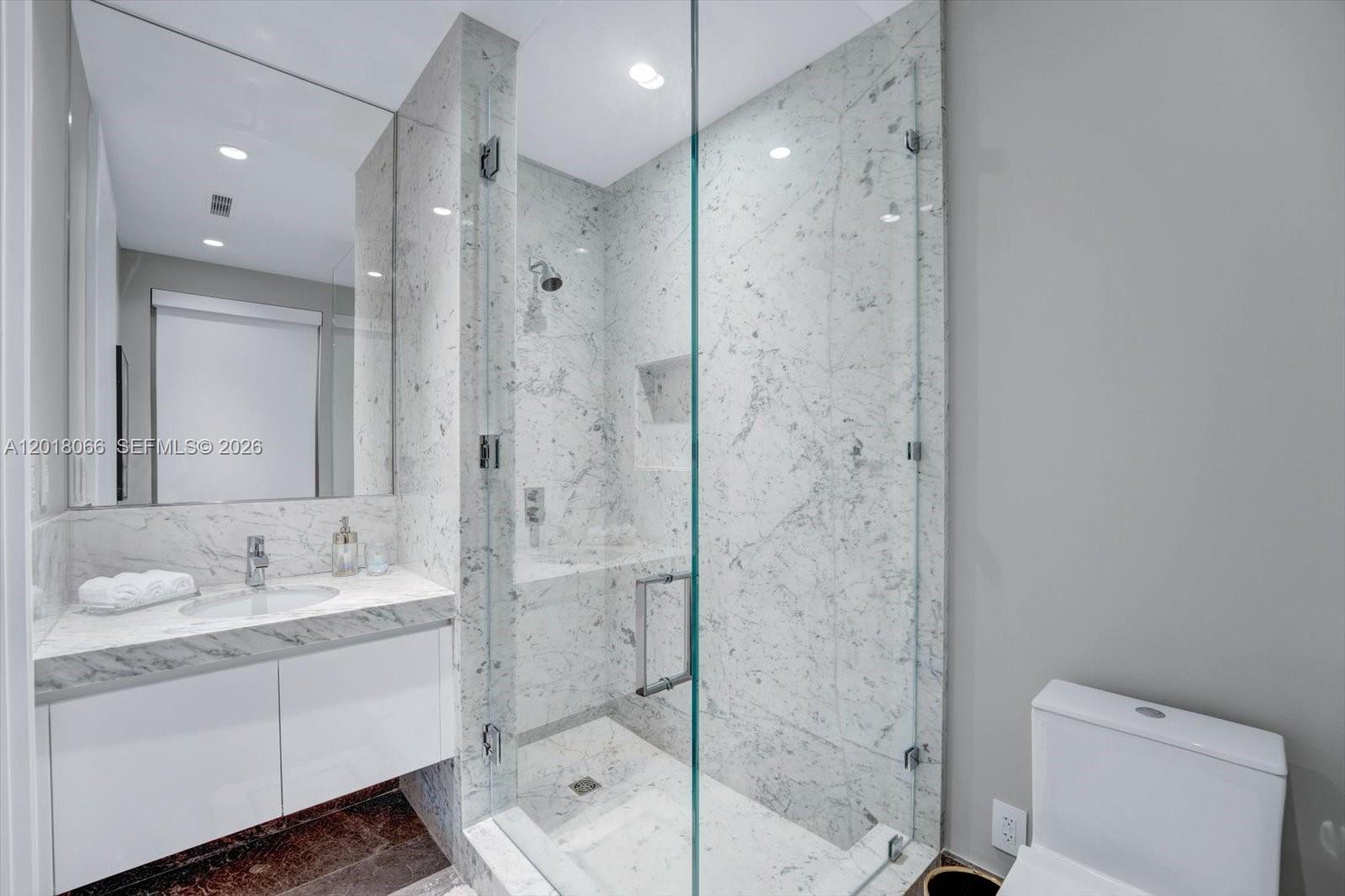 NORTH BISCAYNE BEACH AMEN - Residential