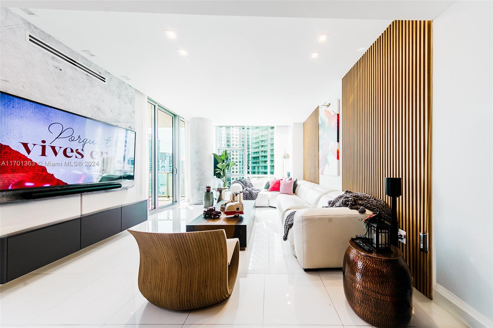 PARAMOUNT MIAMI WORLDCENT - Residential
