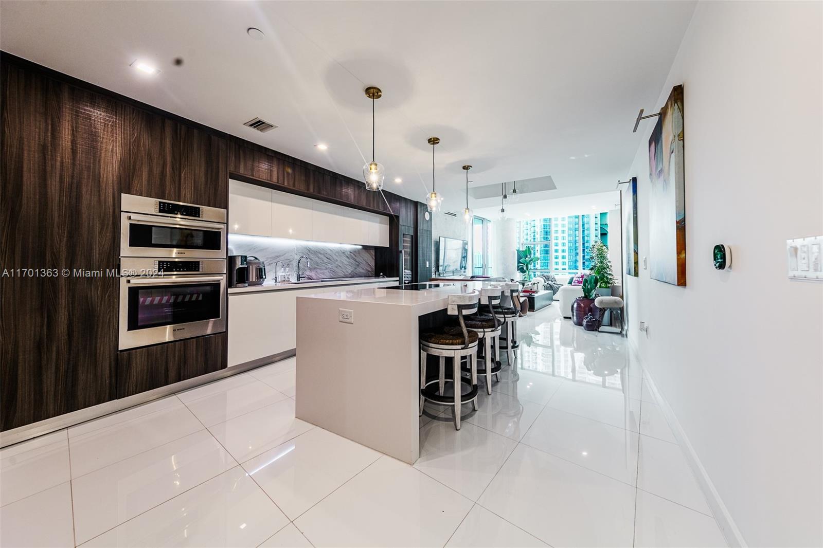 PARAMOUNT MIAMI WORLDCENT - Residential