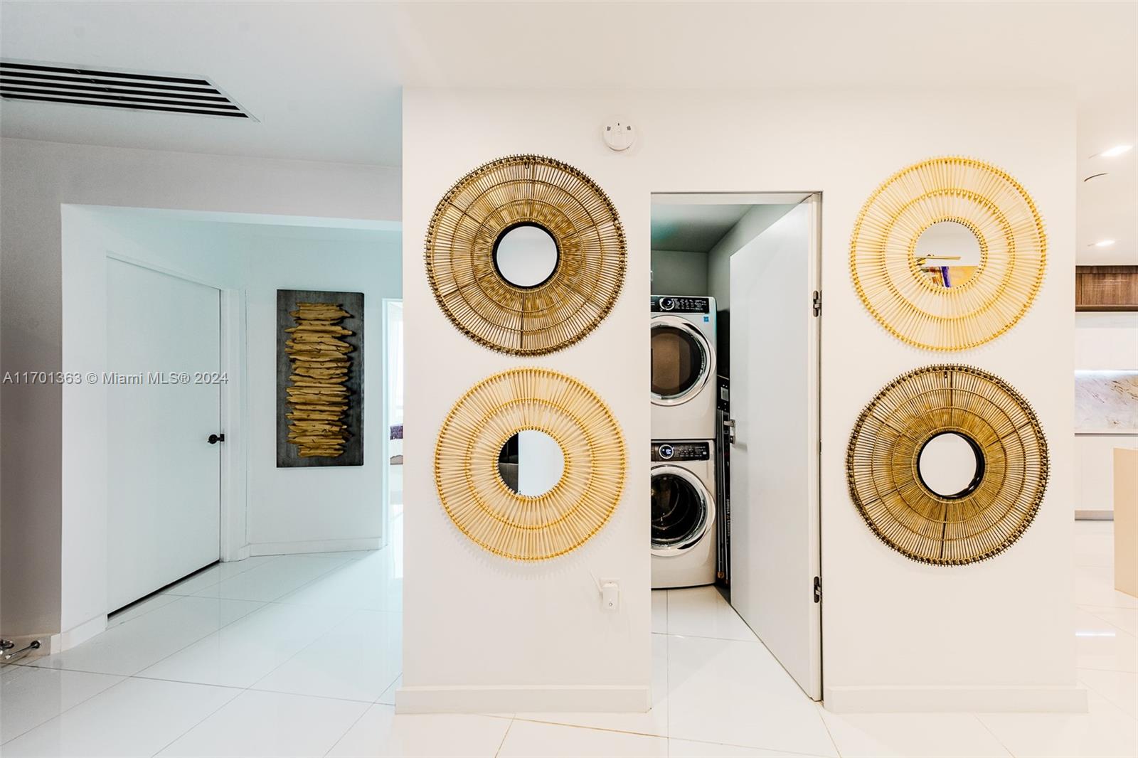 PARAMOUNT MIAMI WORLDCENT - Residential