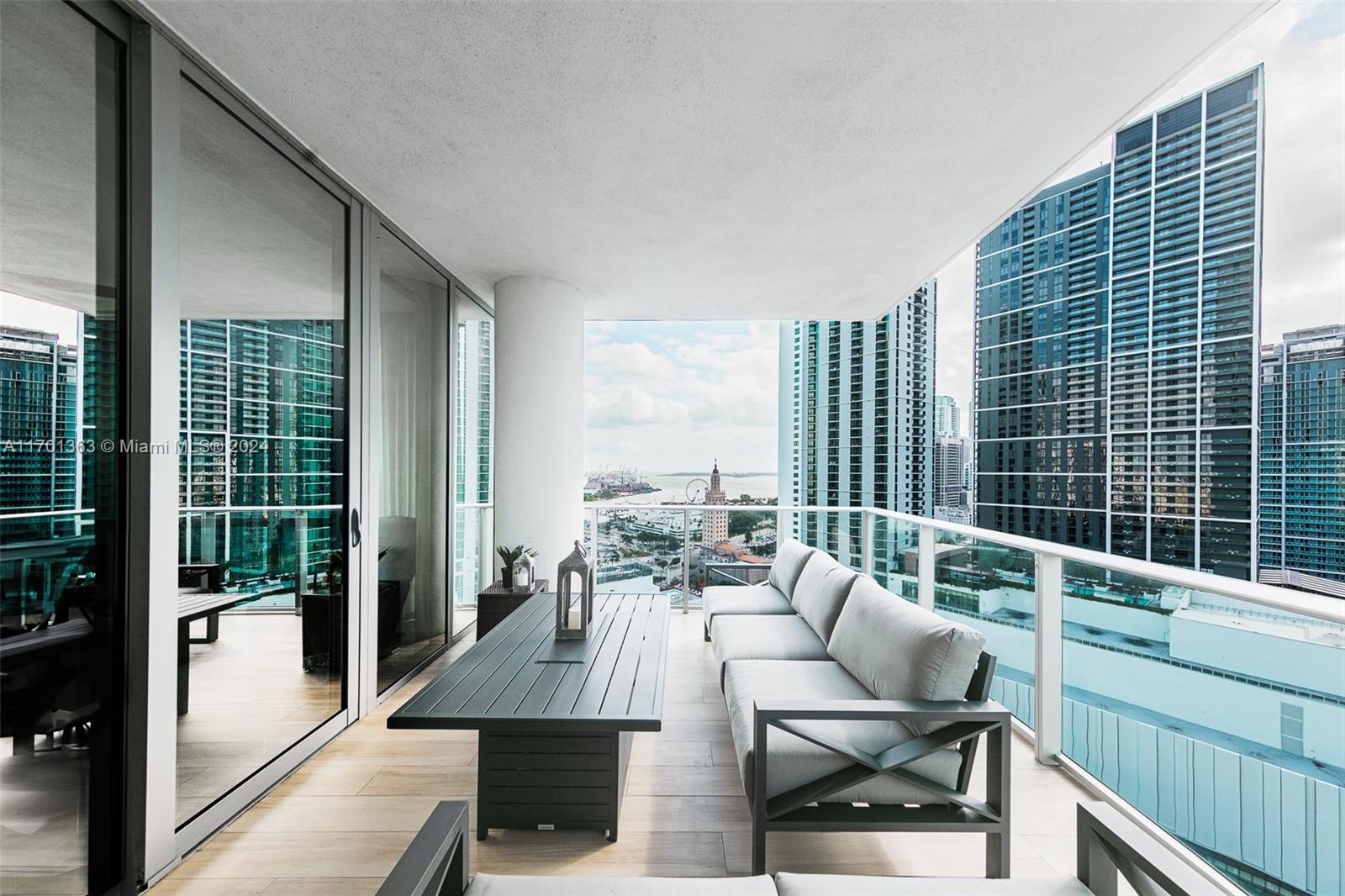 PARAMOUNT MIAMI WORLDCENT - Residential