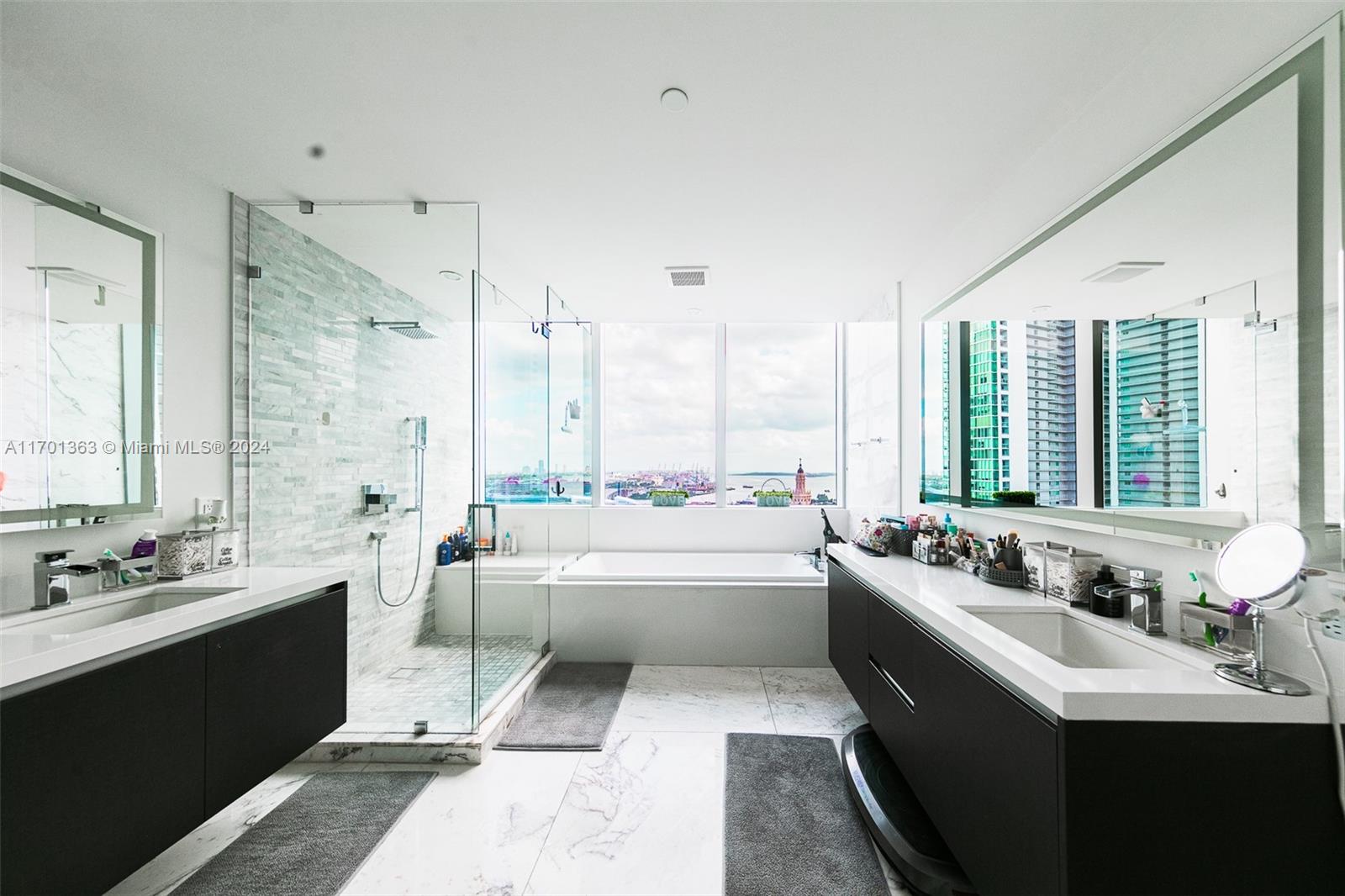 PARAMOUNT MIAMI WORLDCENT - Residential