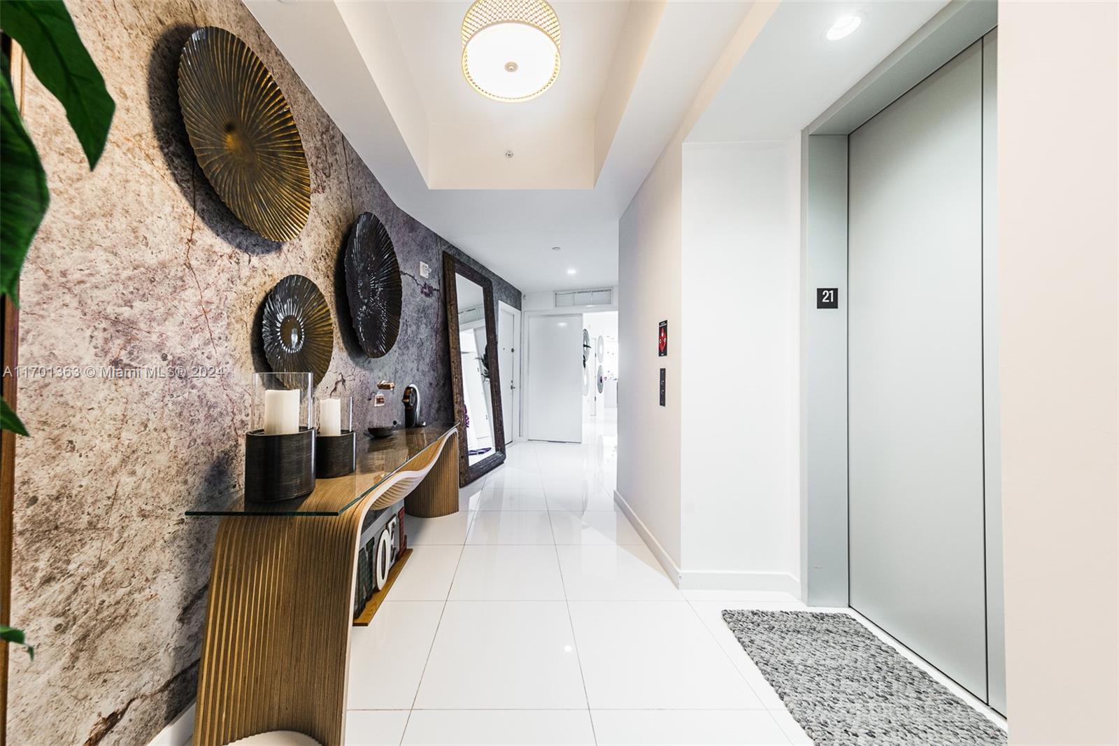 PARAMOUNT MIAMI WORLDCENT - Residential