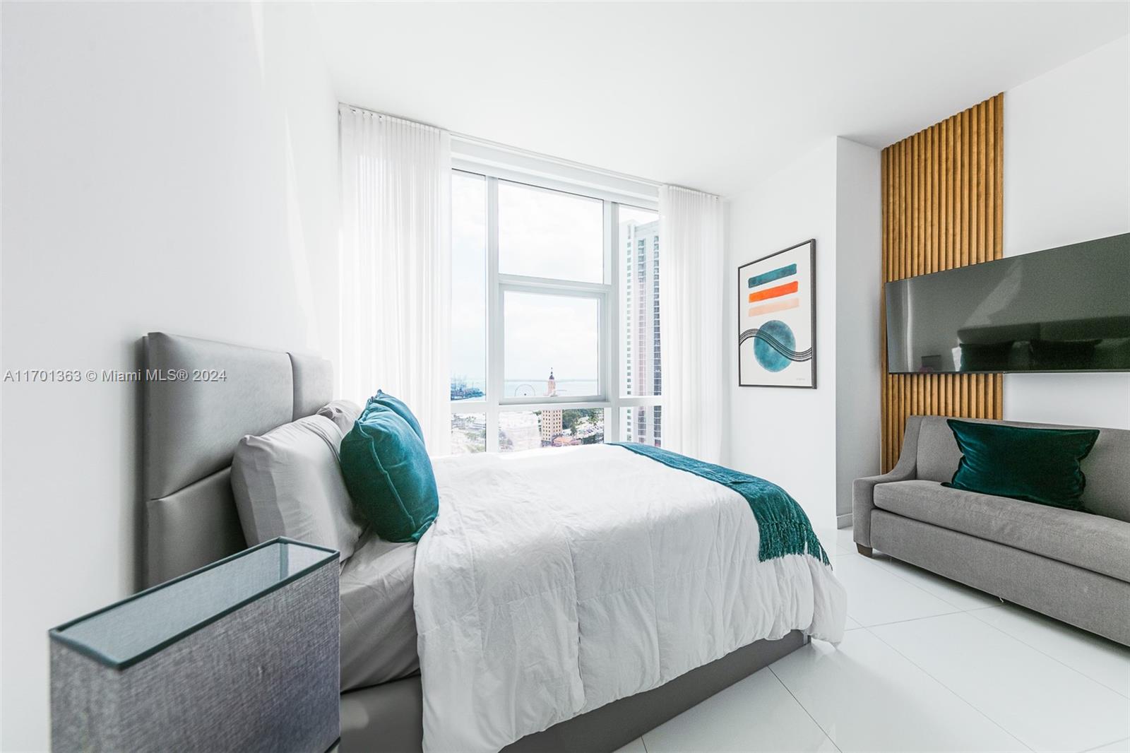 PARAMOUNT MIAMI WORLDCENT - Residential