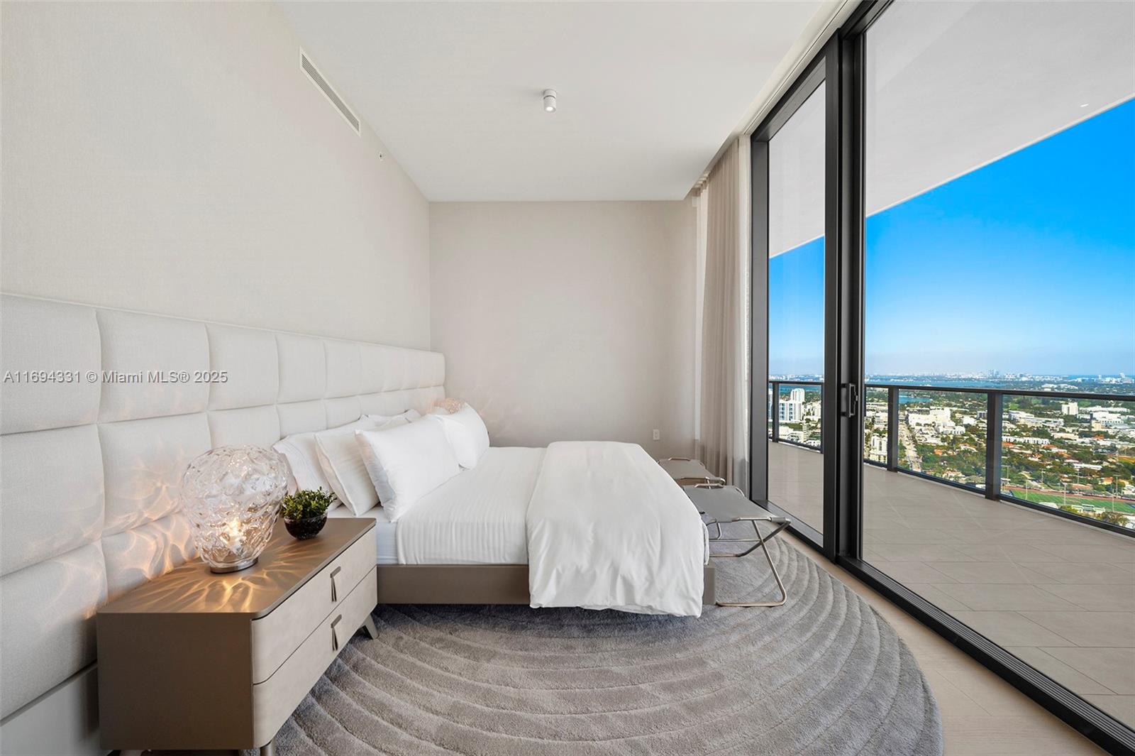 FIVE PARK - Residential