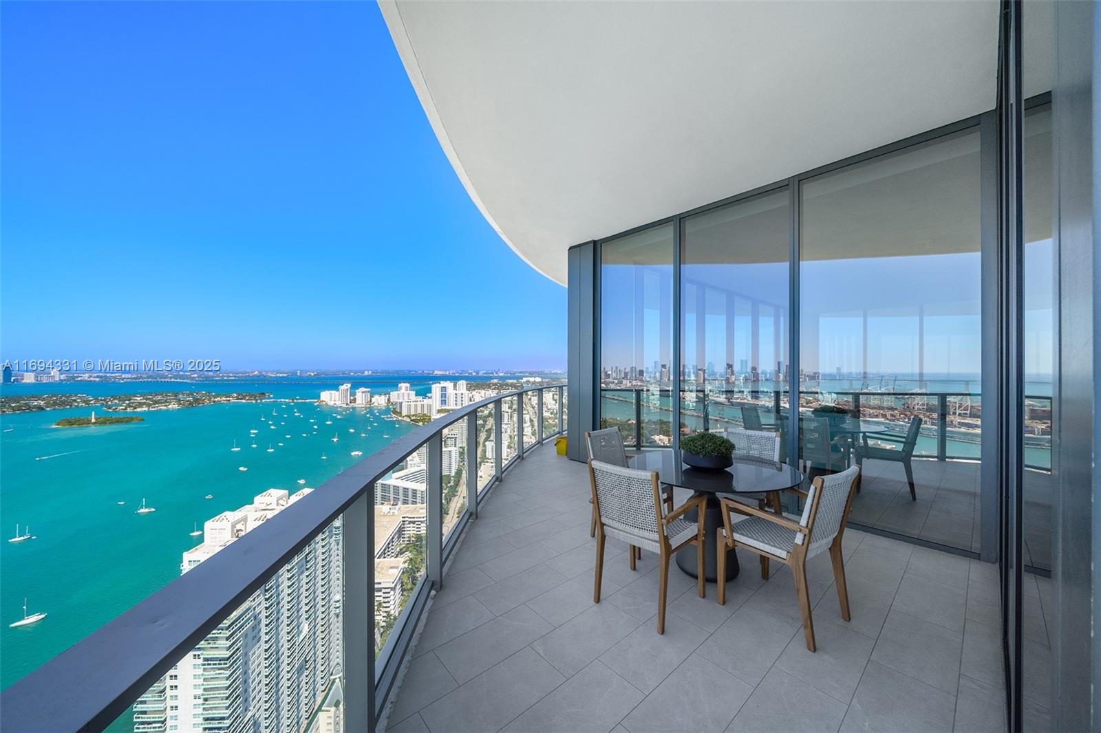 FIVE PARK - Residential