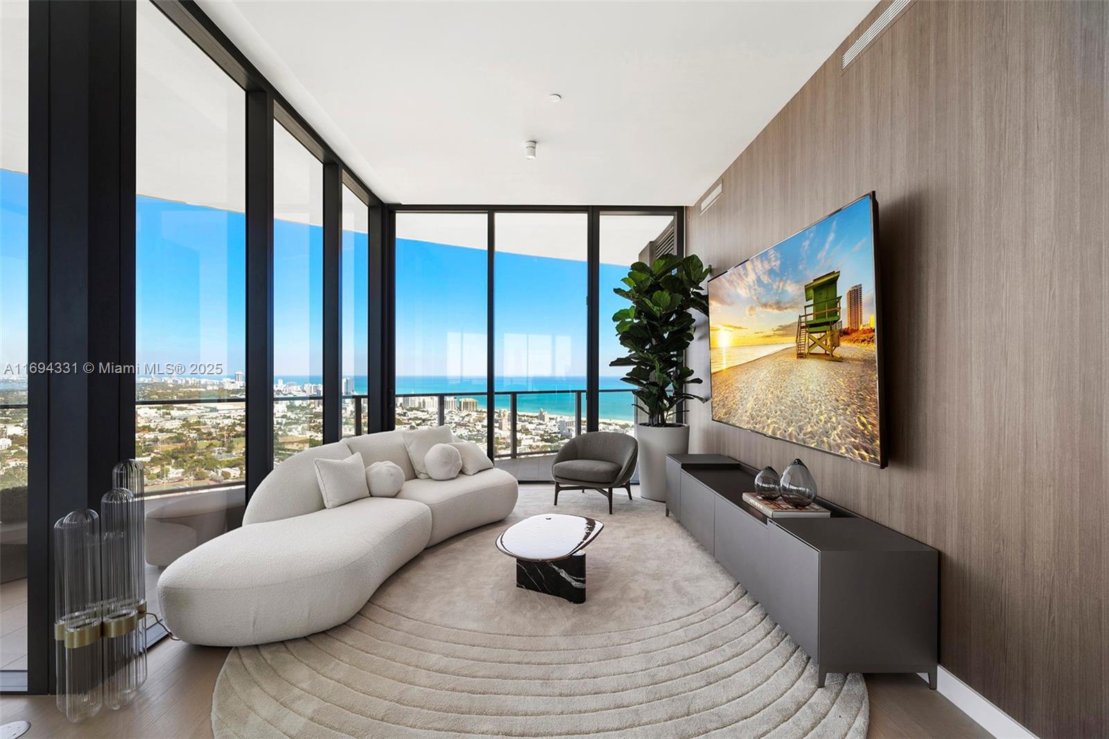 FIVE PARK - Residential