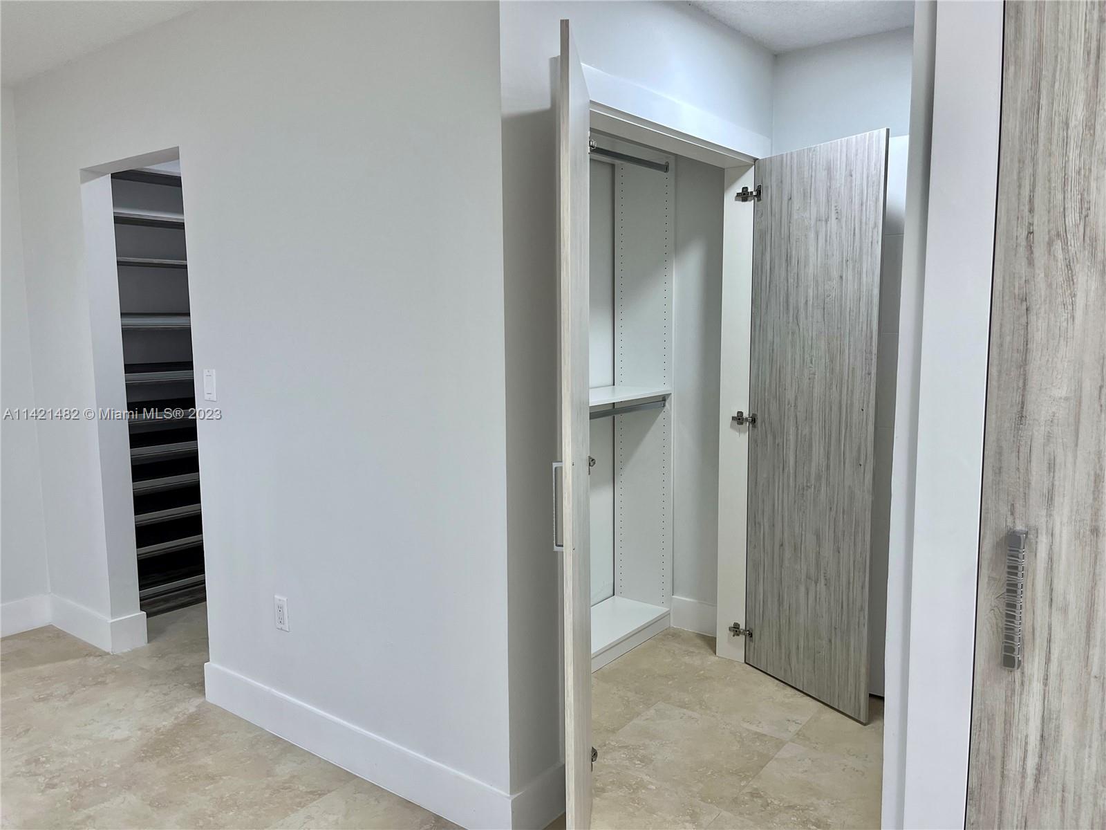 MENES SUB - Residential