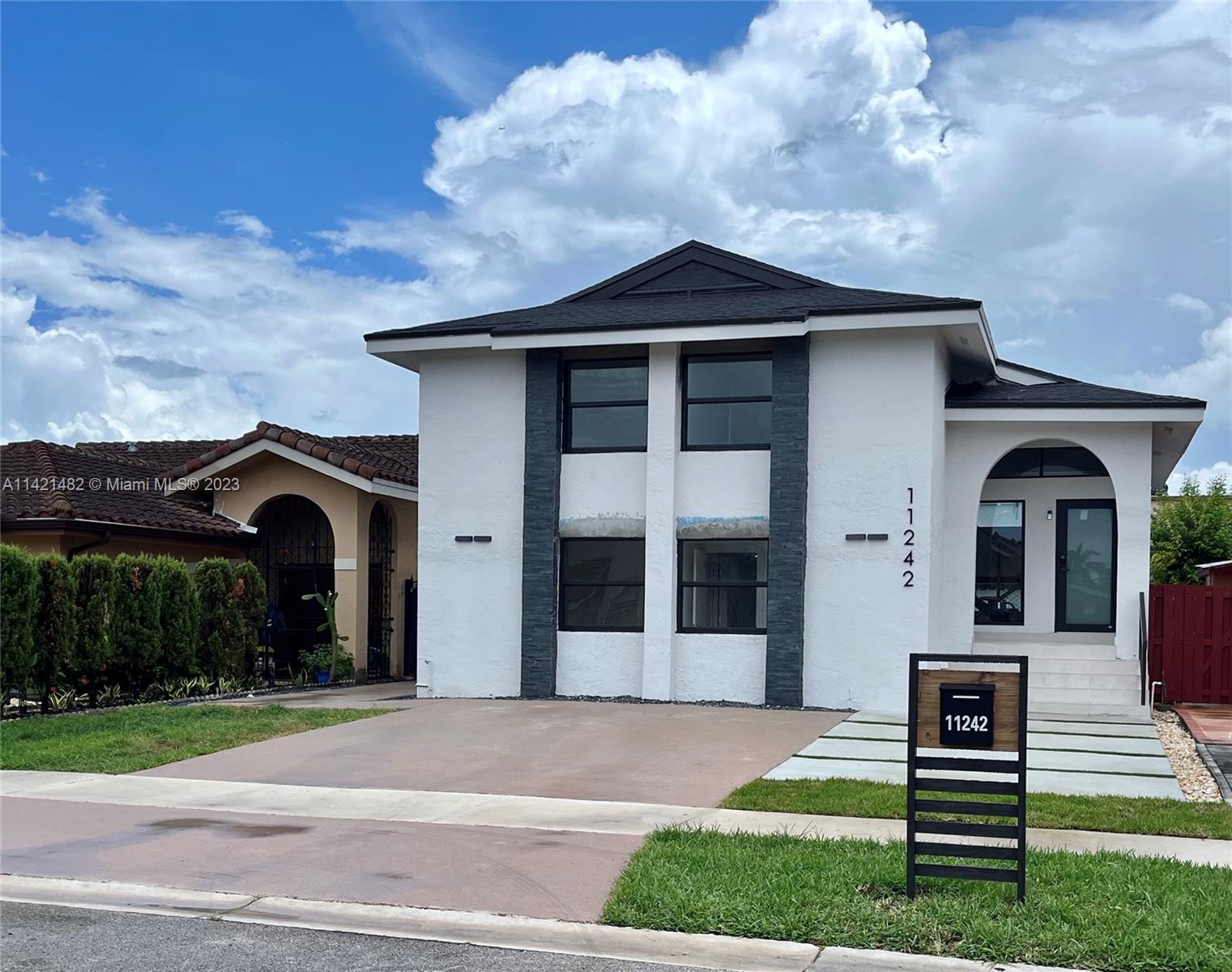 MENES SUB - Residential