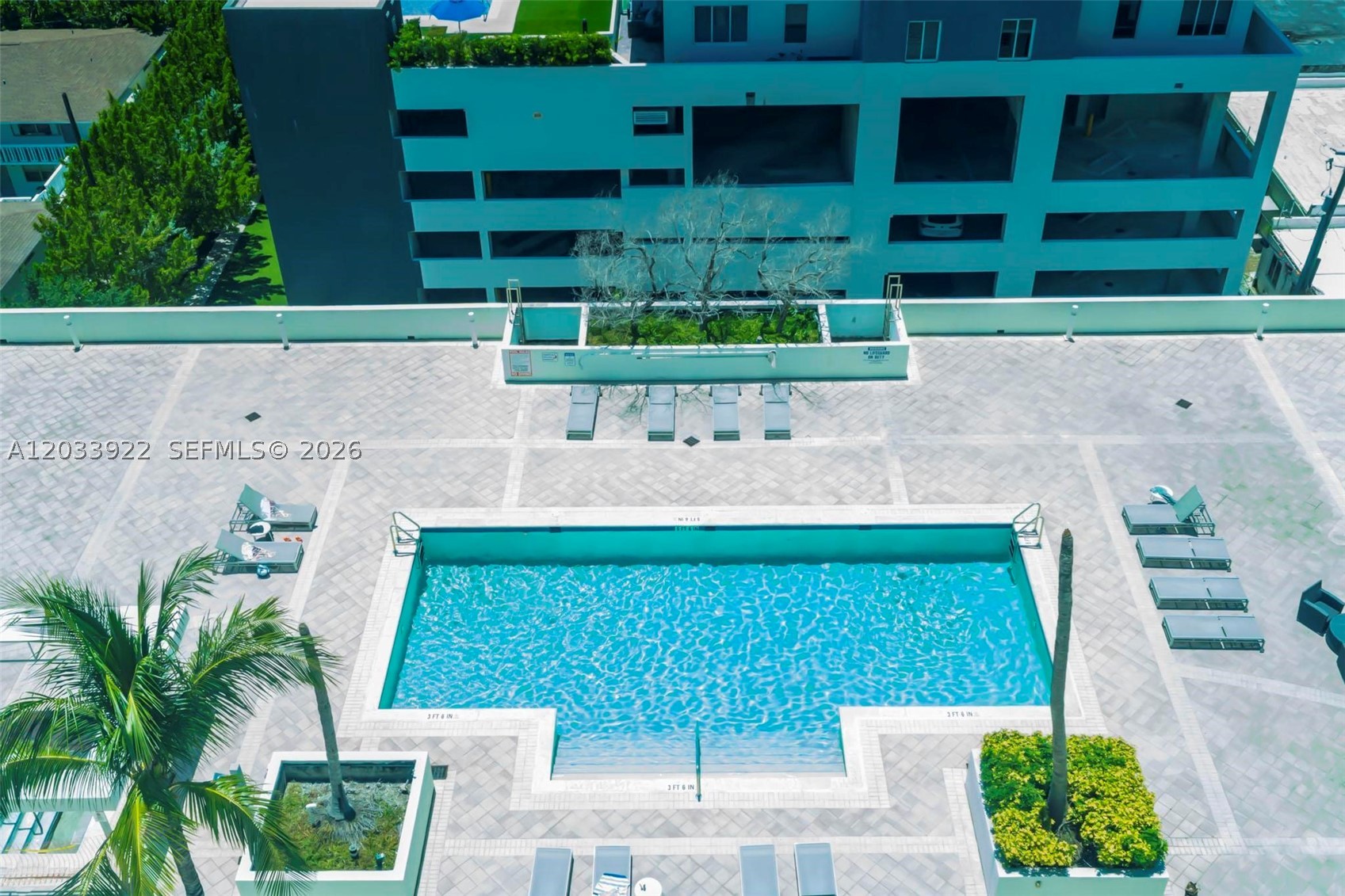 HOLLYWOOD STATION RES CON - Residential