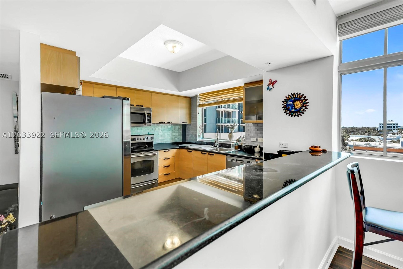 HOLLYWOOD STATION RES CON - Residential