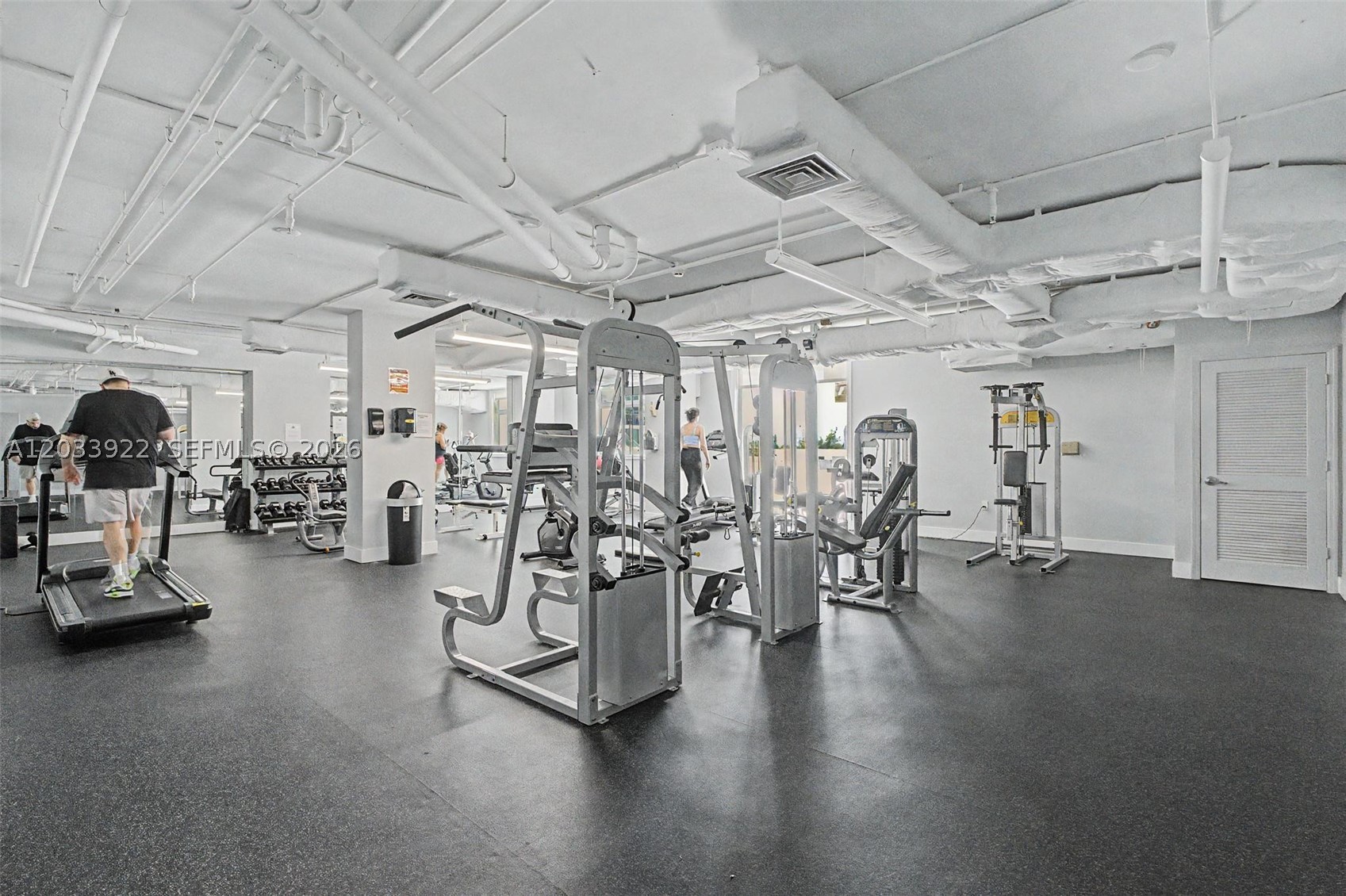 HOLLYWOOD STATION RES CON - Residential