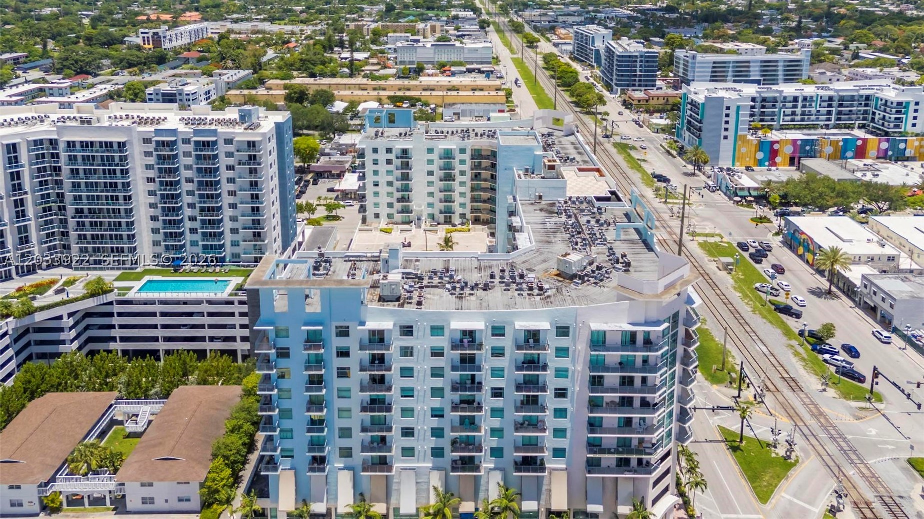 HOLLYWOOD STATION RES CON - Residential