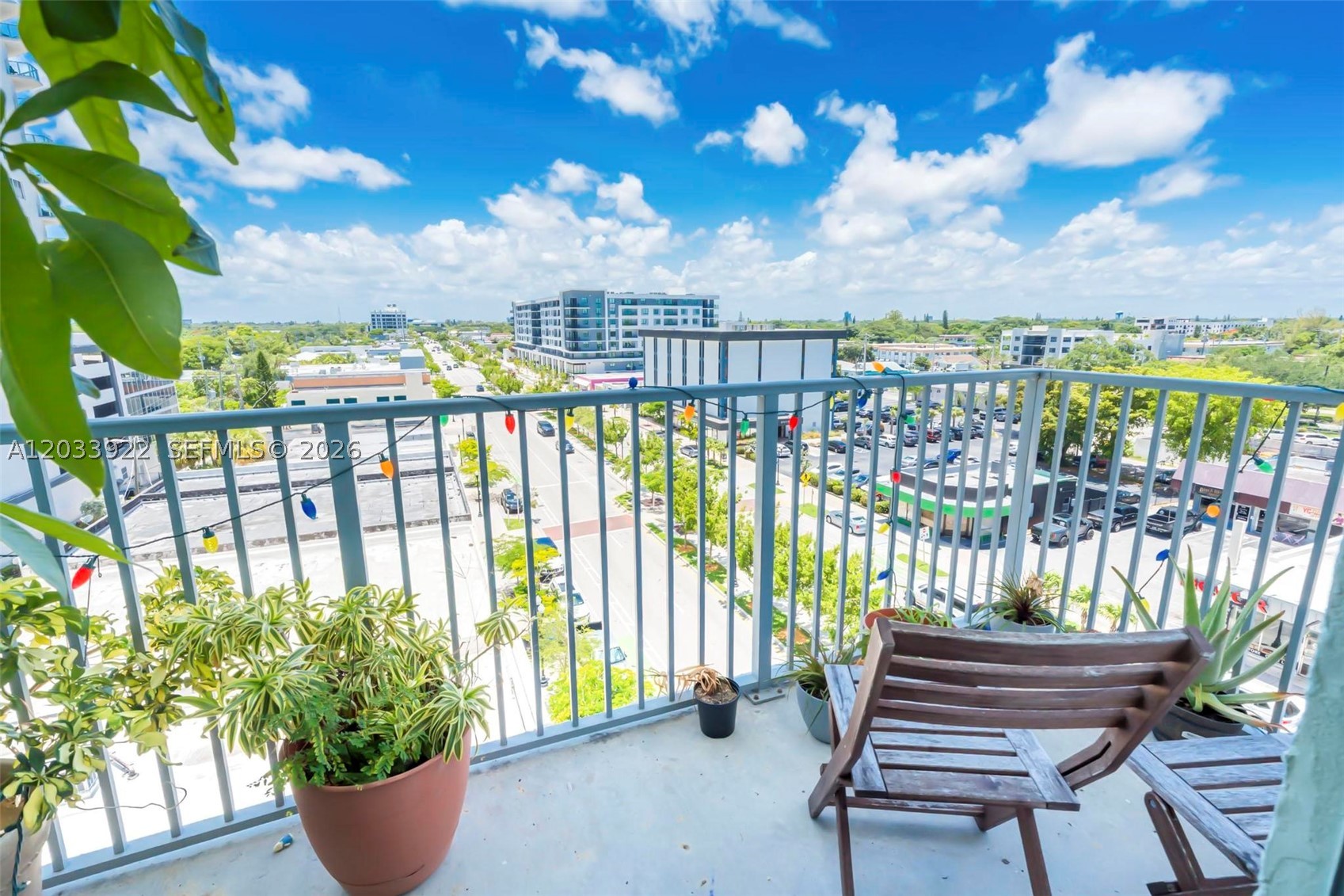 HOLLYWOOD STATION RES CON - Residential