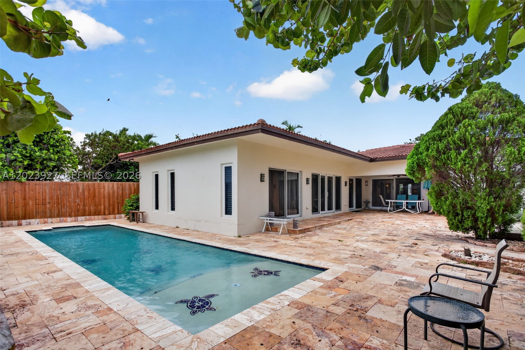 HILLSBORO SHORES SEC - Residential