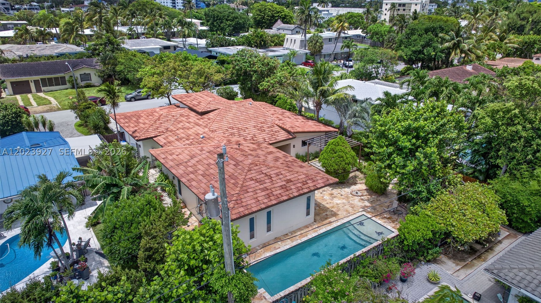 HILLSBORO SHORES SEC - Residential