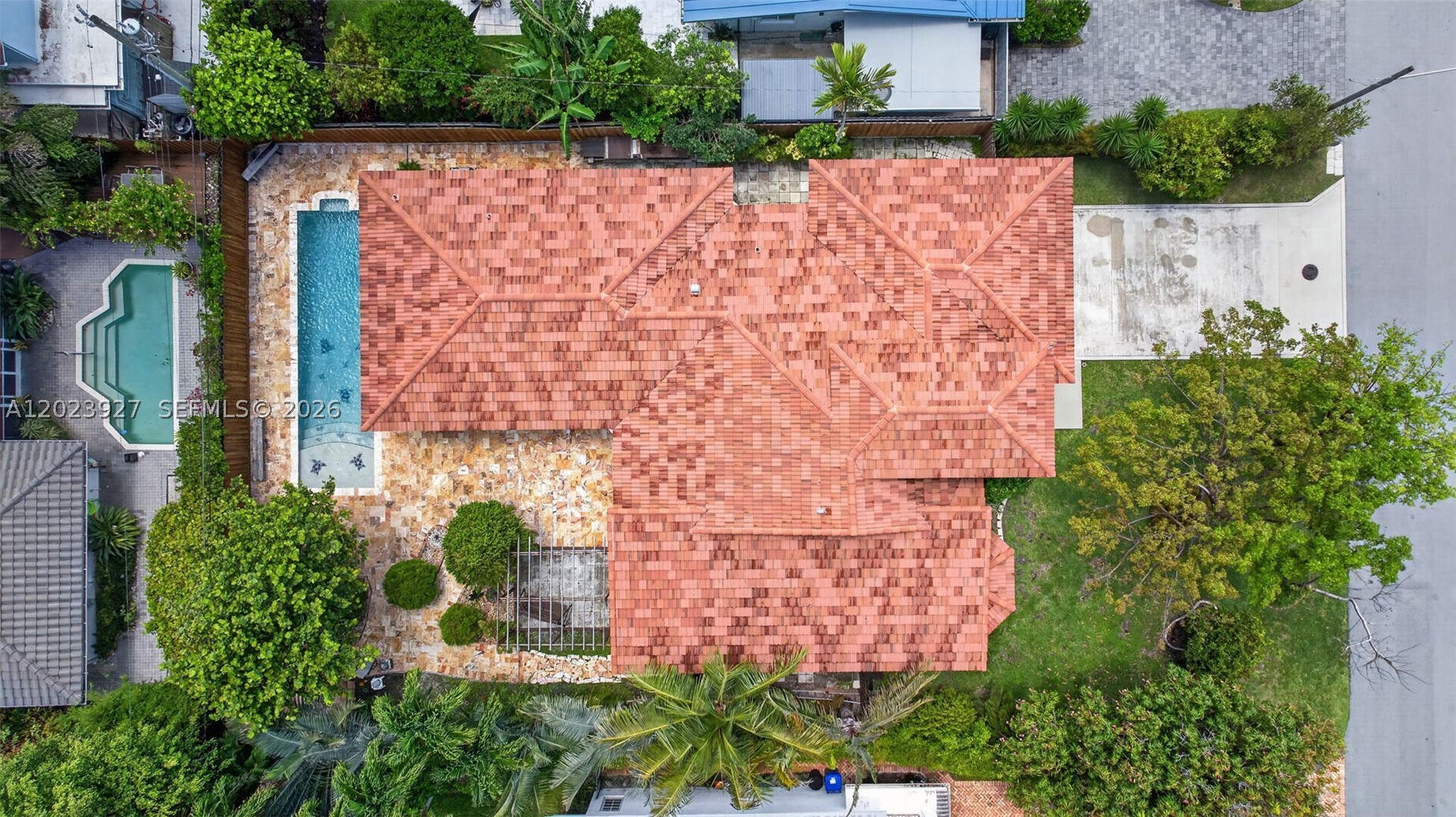 HILLSBORO SHORES SEC - Residential