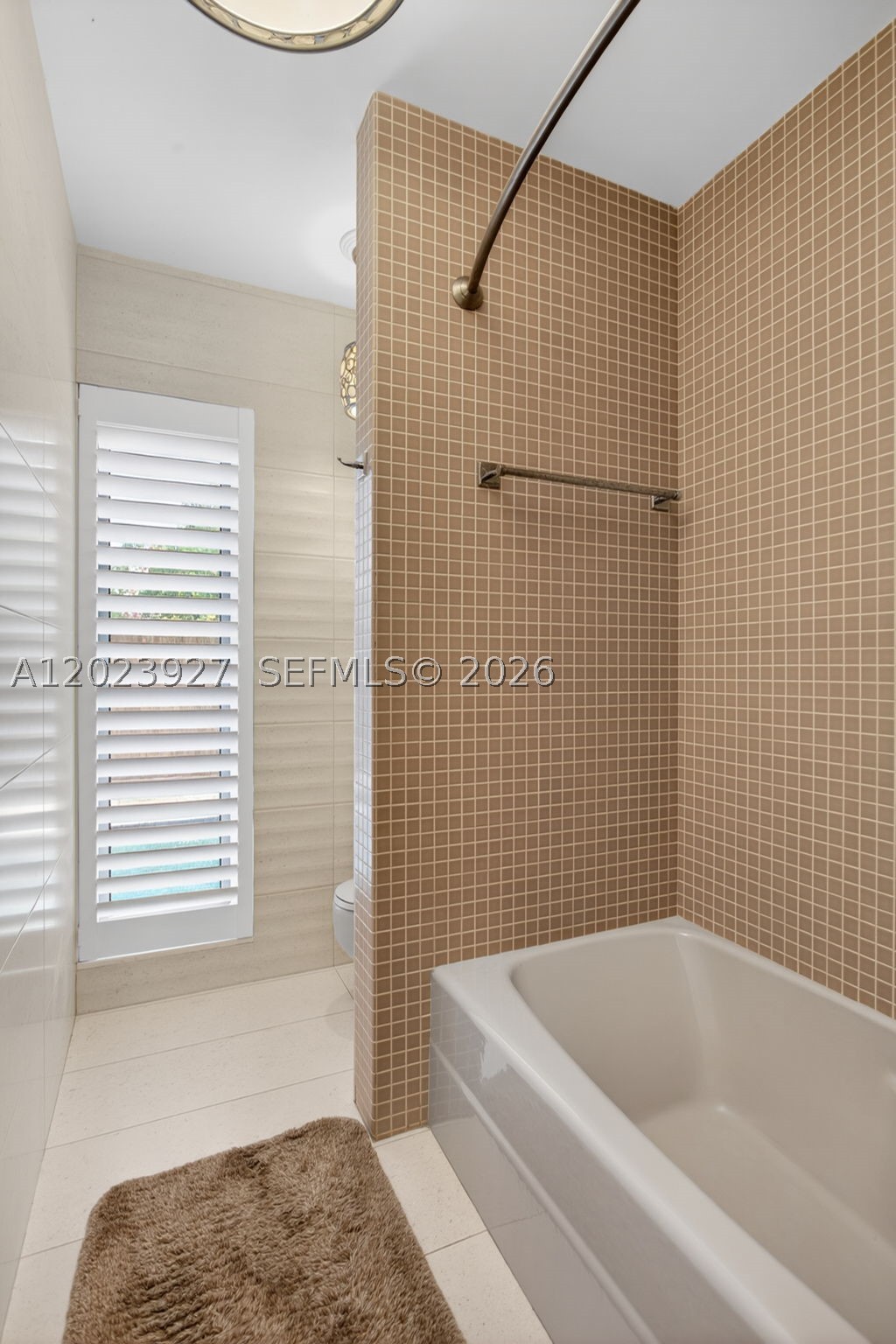HILLSBORO SHORES SEC - Residential