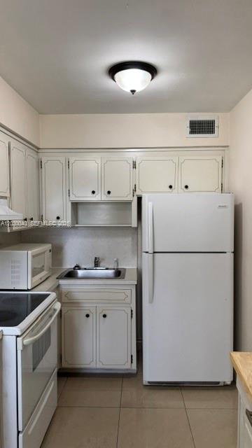 COLONIAL HOUSE CONDO - Residential Lease