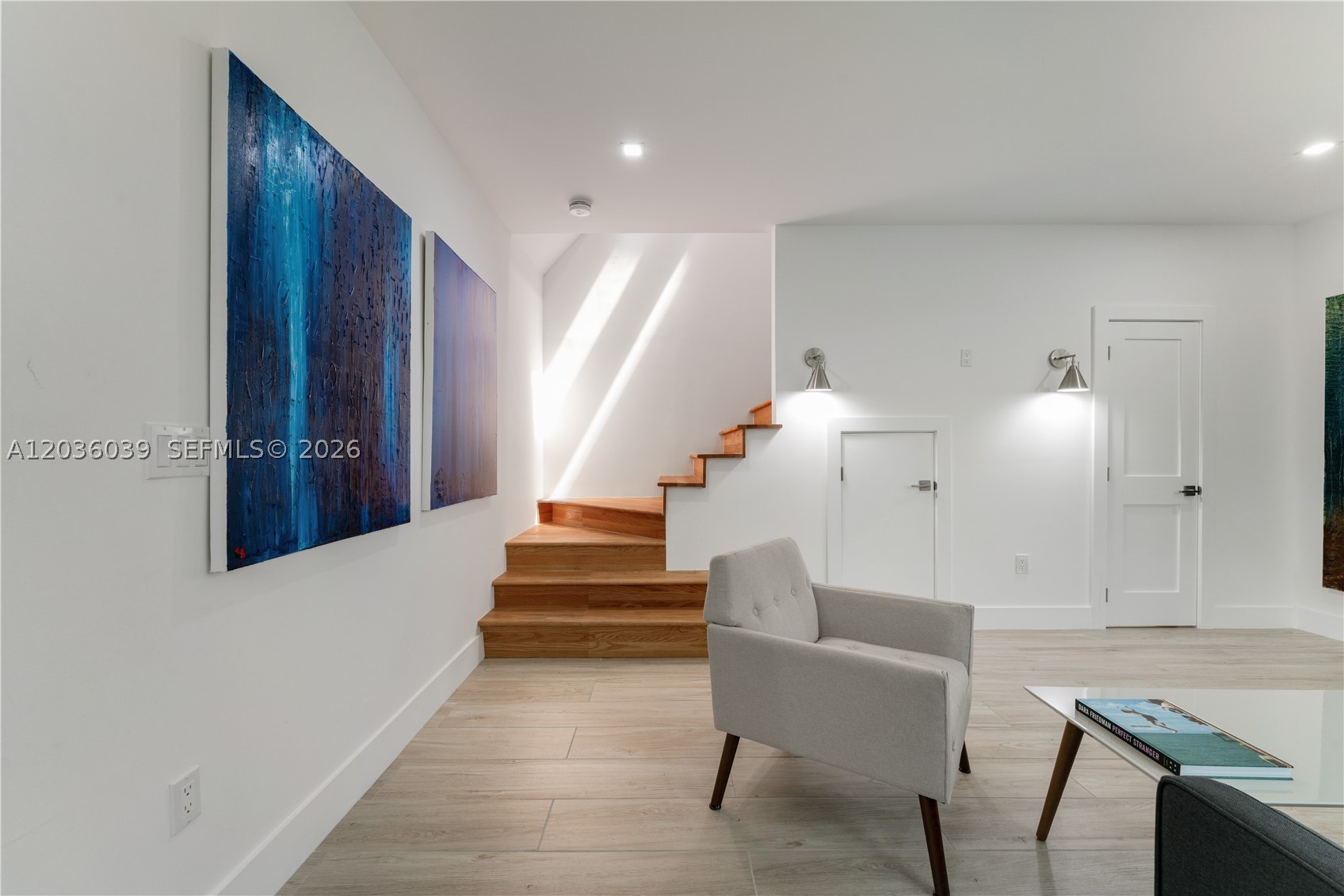 ARBORETUM IN THE GROVE CO - Residential Lease