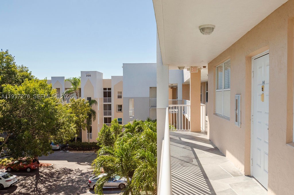 SUNRISE LAKES 201 CONDO - Residential