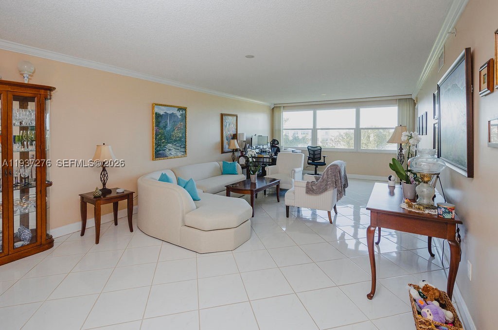 SUNRISE LAKES 201 CONDO - Residential